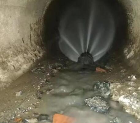巴马市政管道清淤